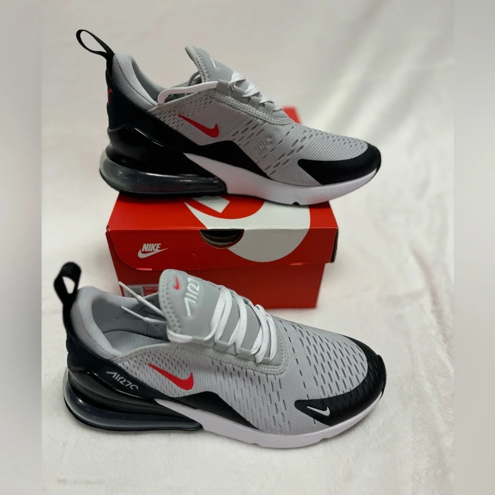 Nike Big Kids AirMax 270s - Picture 2 of 3